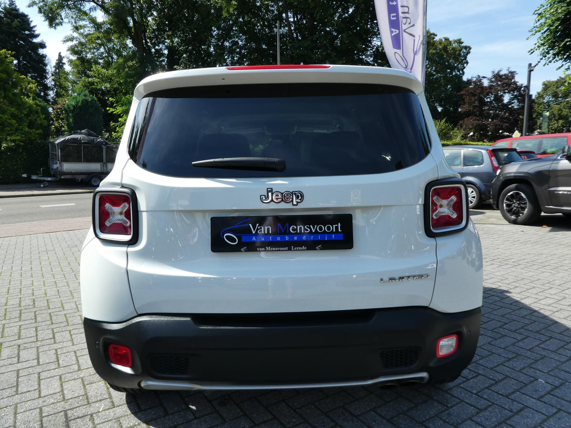 35000630-6.jpg