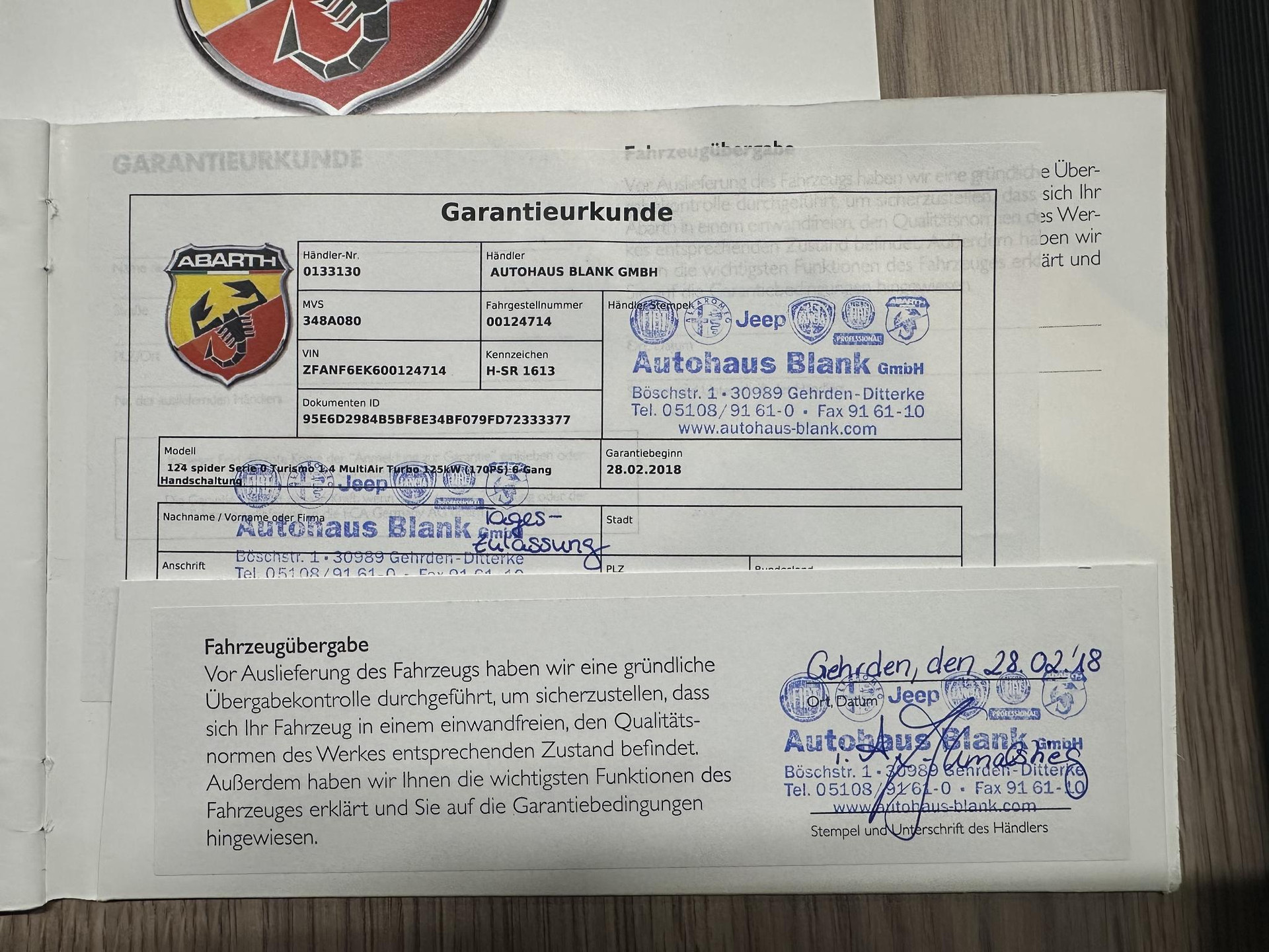 53528314-29.jpg