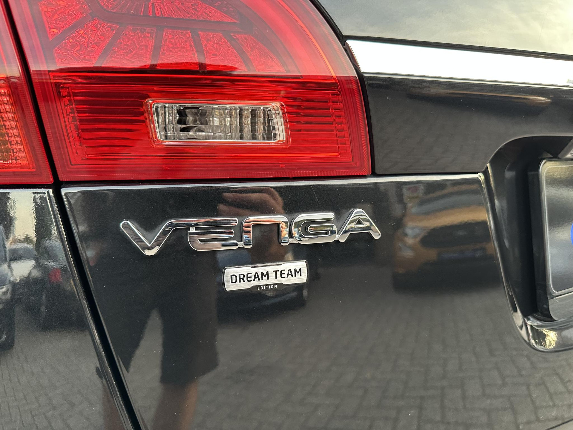 54939872-14.jpg